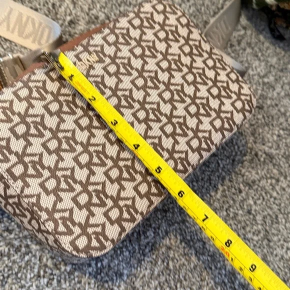 DKNY Brown and Cream Monogram Shoulder Bag - Picture 6 of 7